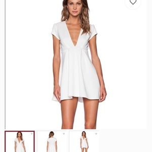 Twin Sisters White drop V mini dress SIZE LARGE